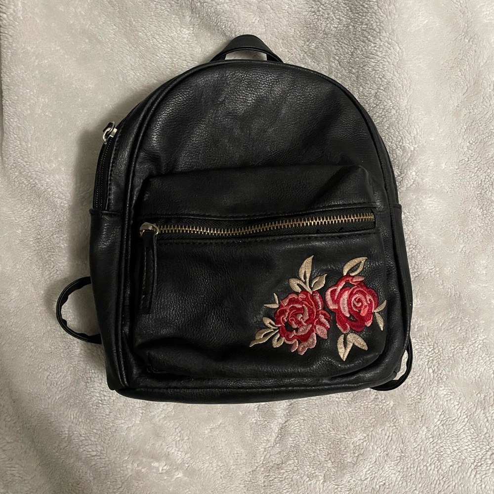 black mini backpack - Picture 2 of 3